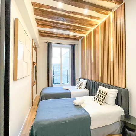 Apartment Urban Flat 67 - Spacious Flat In *