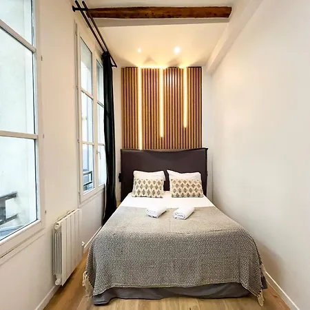 Urban Flat 67 - Spacious Flat In Apartment Paris